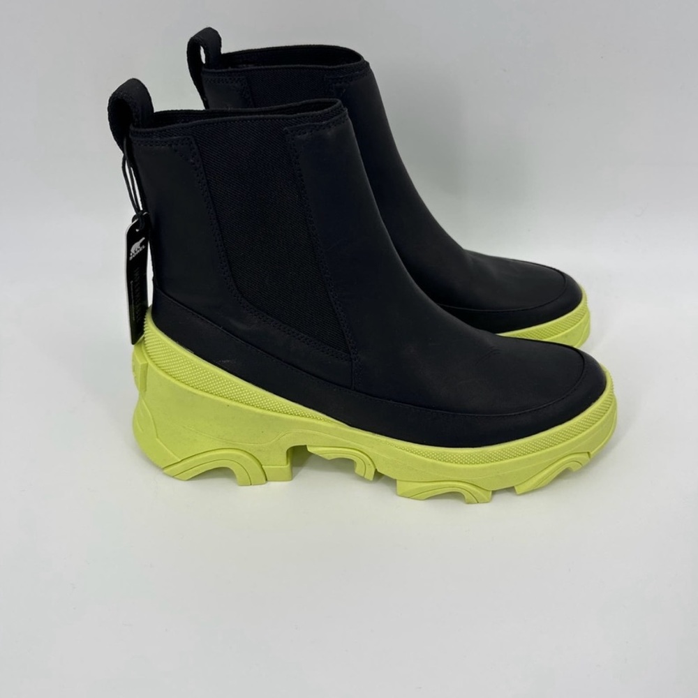 Sorel Brex Waterproof Chelsea Boot in Black/Green Sole size 7 with box